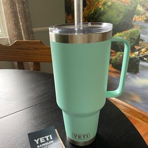Yeti travel mug